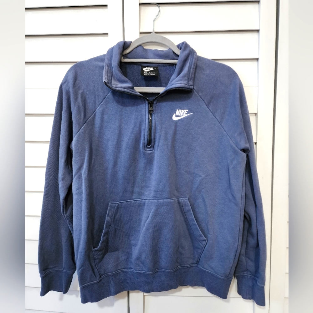 Nike Women's Quarter Zip Sweatshirt / Jacket